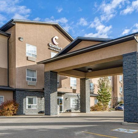 Comfort Inn & Suites Sylvan Lake Exterior photo