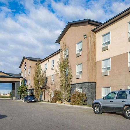 Comfort Inn & Suites Sylvan Lake Exterior photo